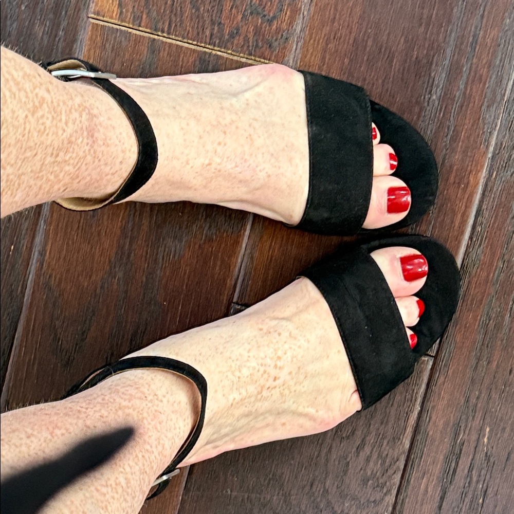 Naturalizer Black Block Heel Sandals